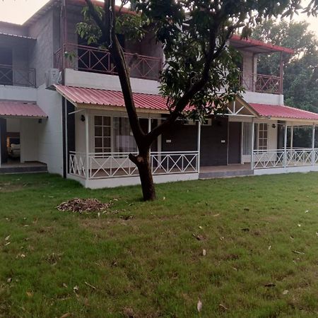 Red Roof Inn Ramnagar  Bagian luar foto